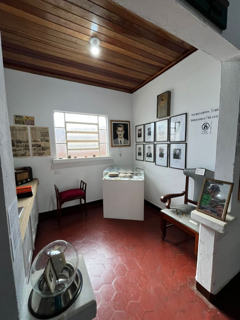 Ambiente da galeria de prefeitos e secretários do município